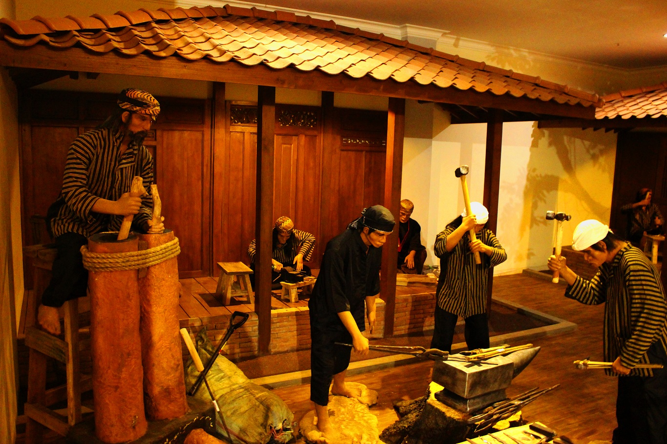 Diorama Pembuatan Keris